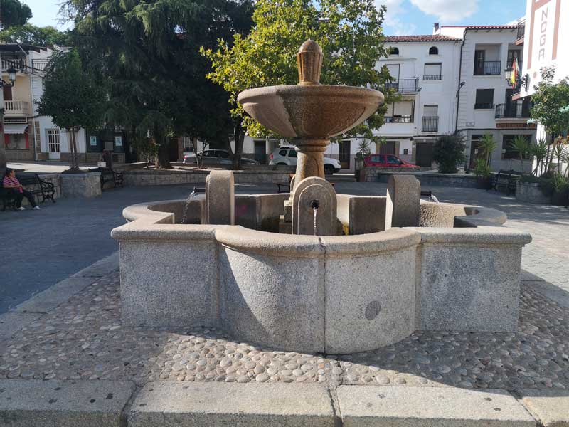 Plaza San Antón Aldeanueva de la Vera